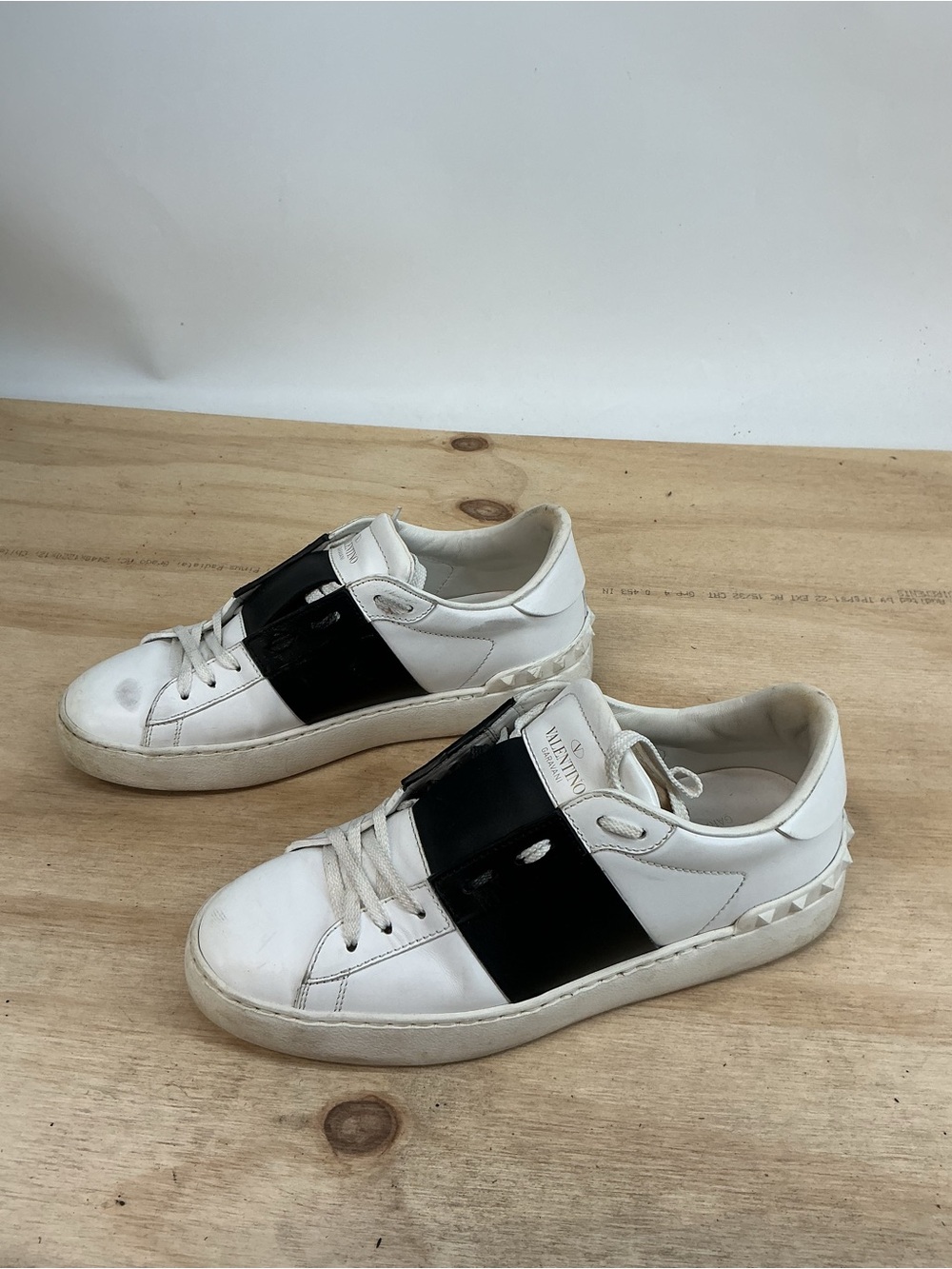 Valentino White Sneakers with Black Center Panel and Stud Details Size 38 - Picture 3 of 6